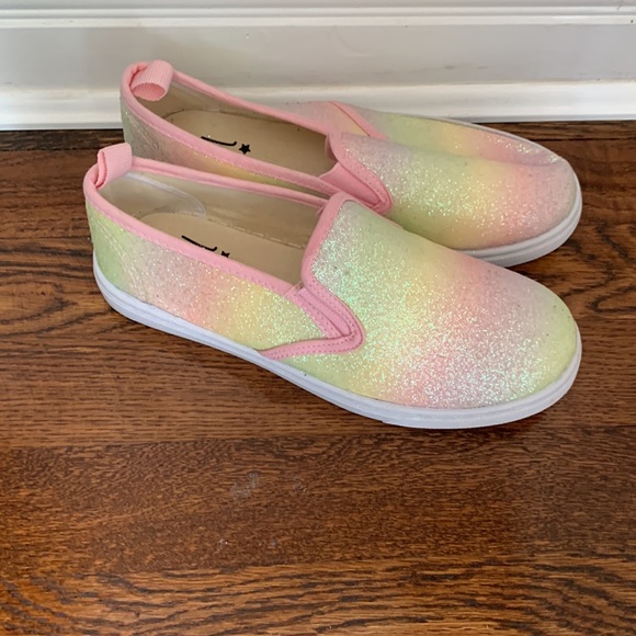 NWOT Olivia Miller Girl Sneakers - Picture 4 of 7